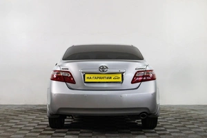 Седан Toyota Camry 2011 года, 2009000 рублей, Сургут