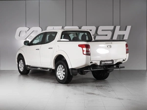 Пикап Mitsubishi L200 2016 года, 2019000 рублей, Красный Пахарь