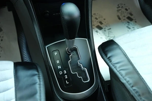 Хетчбэк Hyundai Solaris 2013 года, 919000 рублей, Омск