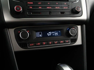 Седан Volkswagen Polo 2018 года, 1248077 рублей, Москва