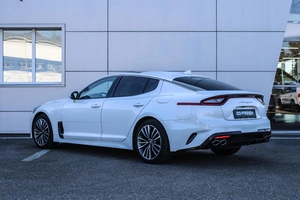 Лифтбек Kia Stinger 2019 года, 2890000 рублей, Ярославль