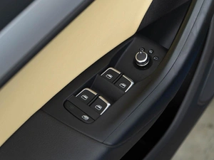 Внедорожник Audi Q3 2015 года, 2098999 рублей, Москва