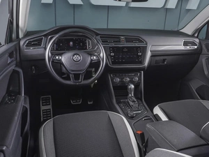 Внедорожник Volkswagen Tiguan 2019 года, 2350000 рублей, Ростов-на-Дону