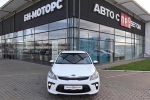 Седан Kia Rio 2017 года, 1200000 рублей, Мирное