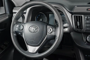 Внедорожник Toyota RAV4 2016 года, 1929000 рублей, Тюмень