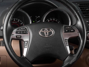 Внедорожник Toyota Highlander 2012 года, 2199000 рублей, Тюмень