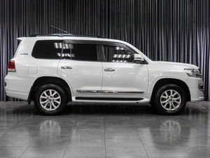 Внедорожник Toyota Land Cruiser 2015 года, 5399000 рублей, Тюмень