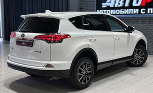 Внедорожник Toyota RAV4 2018 года, 2380000 рублей, Красноярск