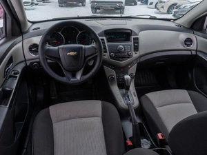 Седан Chevrolet Cruze 2012 года, 799000 рублей, Саратов