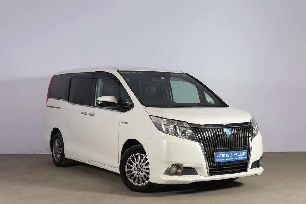 Минивэн Toyota Esquire 2015 года, 2199000 рублей, Новосибирск