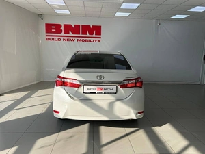 Седан Toyota Corolla 2018 года, 1885000 рублей, Смоленск