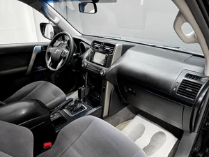 Внедорожник Toyota Land Cruiser Prado 2012 года, 2399000 рублей, Красноярск