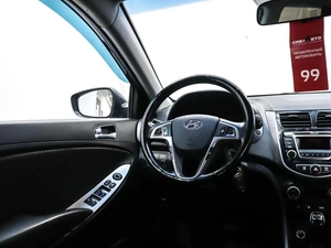 Хетчбэк Hyundai Solaris 2015 года, 929000 рублей, Красноярск