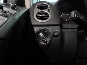 Внедорожник Volkswagen Tiguan 2010 года, 962000 рублей, Тверь