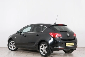 Хетчбэк Opel Astra 2014 года, 749000 рублей, Красноярск