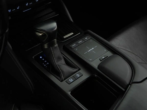 Седан Lexus ES 2020 года, 4698999 рублей, Москва