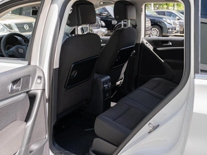 Внедорожник Volkswagen Tiguan 2011 года, 1299000 рублей, Большой Сочи