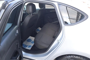 Седан Opel Astra 2013 года, 900000 рублей, Мирное