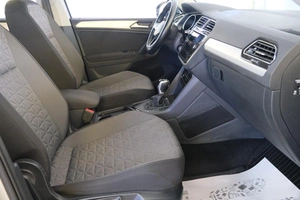 Внедорожник Volkswagen Tiguan 2021 года, 2899000 рублей, Омск