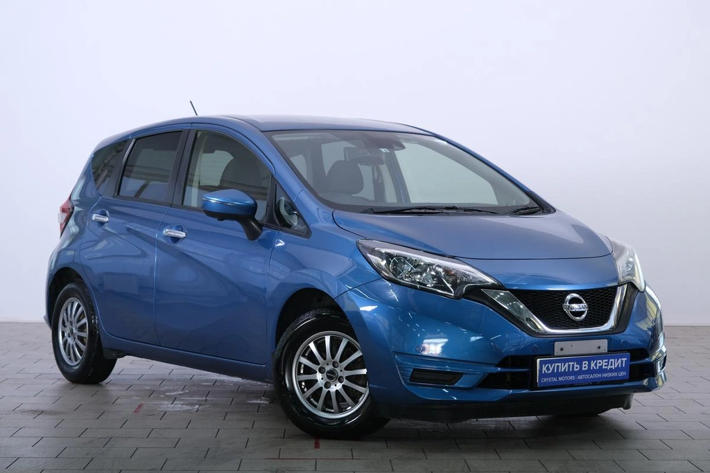 Хетчбэк Nissan Note 2017 года, 999000 рублей, Омск