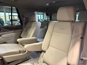 Внедорожник Cadillac Escalade 2022 года, 10500000 рублей, Павловская Слобода