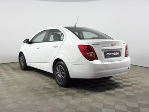 Седан Chevrolet Aveo 2014 года, 943200 рублей, Казань