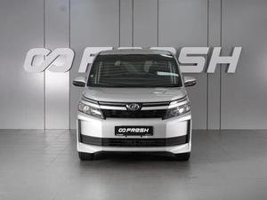 Минивэн Toyota Voxy 2017 года, 1998000 рублей, Минеральные Воды
