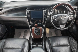 Внедорожник Toyota Harrier 2015 года, 2349000 рублей, Барнаул