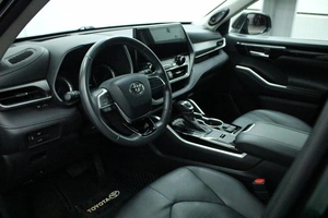 Внедорожник Toyota Highlander 2021 года, 5245000 рублей, Красноярск