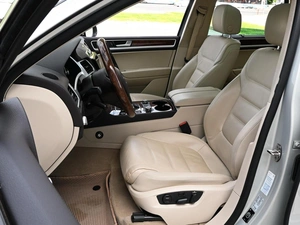 Внедорожник Volkswagen Touareg 2012 года, 2179000 рублей, Волгоград