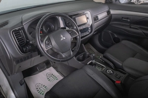 Внедорожник Mitsubishi Outlander 2013 года, 1999000 рублей, Томск