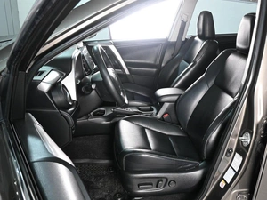 Внедорожник Toyota RAV4 2016 года, 2529000 рублей, Аксай