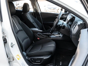 Хетчбэк Mazda Axela 2017 года, 1710000 рублей, Краснодар