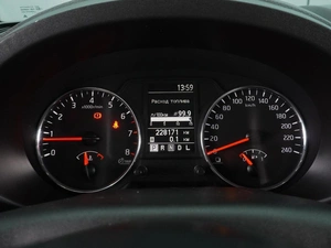 Внедорожник Nissan X-Trail 2013 года, 1199000 рублей, Воронеж