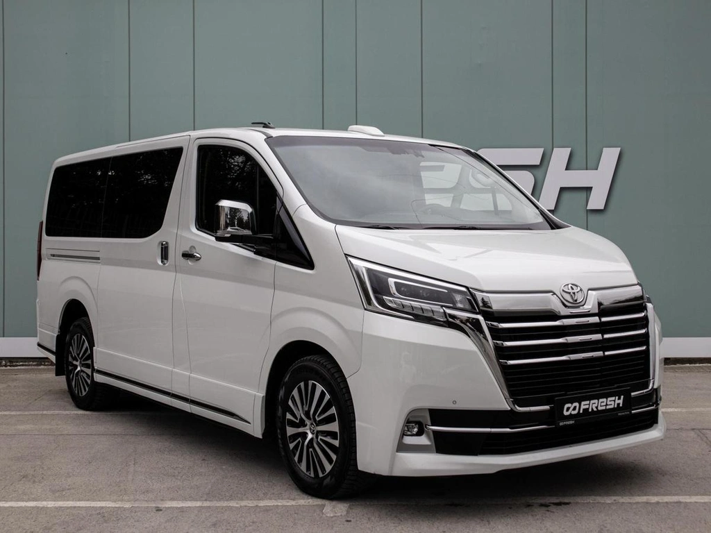 Минивэн Toyota Hiace 2021 года, 5350000 рублей, Большой Сочи