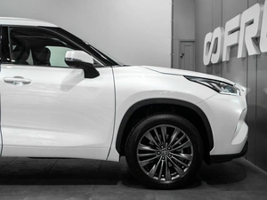 Внедорожник Toyota Highlander 2026 года, 5459000 рублей, Тюмень
