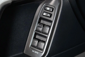 Внедорожник Toyota Land Cruiser Prado 2012 года, 3319000 рублей, Сургут