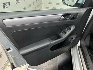 Седан Volkswagen Jetta 2012 года, 1081500 рублей, Красноярск