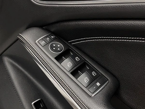 Седан Mercedes-benz CLA-класс 2015 года, 1649000 рублей, Красноярск