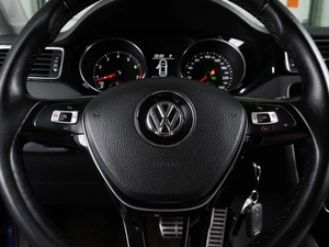 Седан Volkswagen Jetta 2018 года, 1498000 рублей, Воронеж