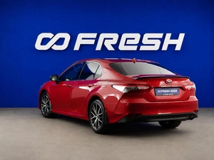 Седан Toyota Camry 2021 года, 3447077 рублей, Москва