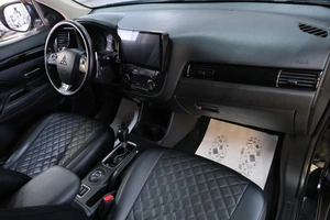 Внедорожник Mitsubishi Outlander 2014 года, 1799000 рублей, Омск