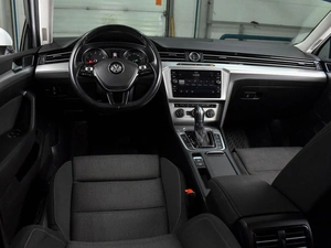 Седан Volkswagen Passat 2018 года, 1696000 рублей, Воронеж