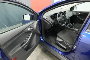 Седан Ford Focus 2015 года, 1330000 рублей, Курск