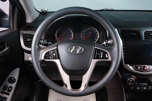 Седан Hyundai Solaris 2016 года, 1029000 рублей, Тюмень