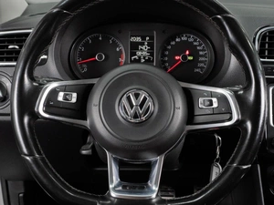 Седан Volkswagen Polo 2016 года, 1099000 рублей, Тюмень