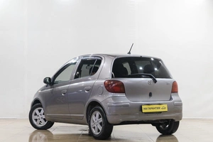 Хетчбэк Toyota Vitz 2004 года, 449000 рублей, Новокузнецк