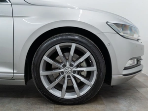 Седан Volkswagen Passat 2016 года, 1990000 рублей, Красноярск