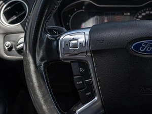 Седан Ford Mondeo 2012 года, 1060000 рублей, Краснодар