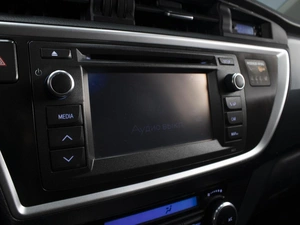 Хетчбэк Toyota Auris 2012 года, 1160000 рублей, Омск